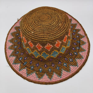 Chapeau canotier sans ruban en raphia crocheté naturel à motifs colorés